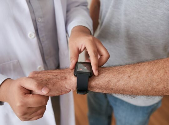 Crop doctor and patient using smart watch